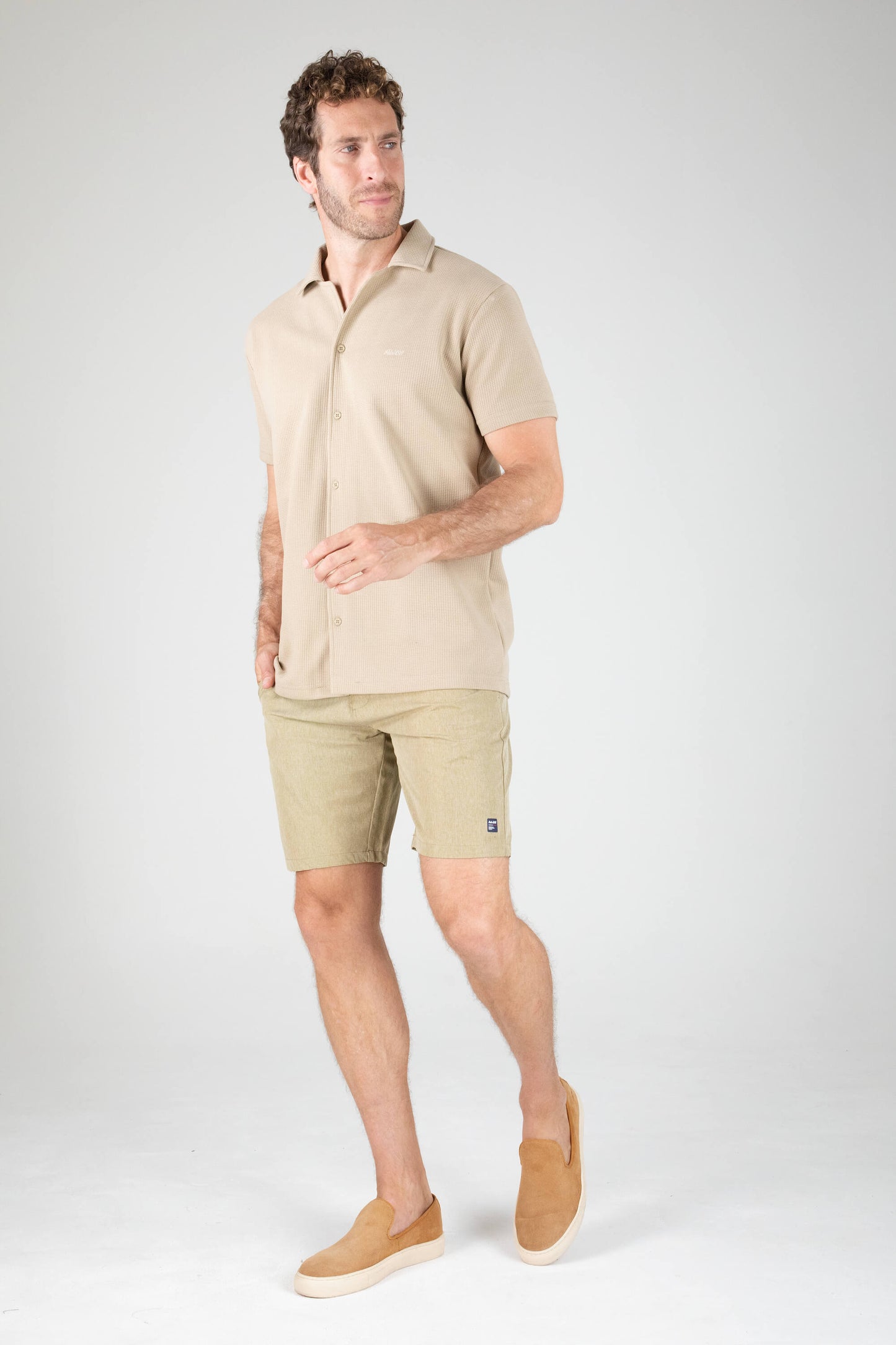 Camisa Masculina Manga Curta com Botões