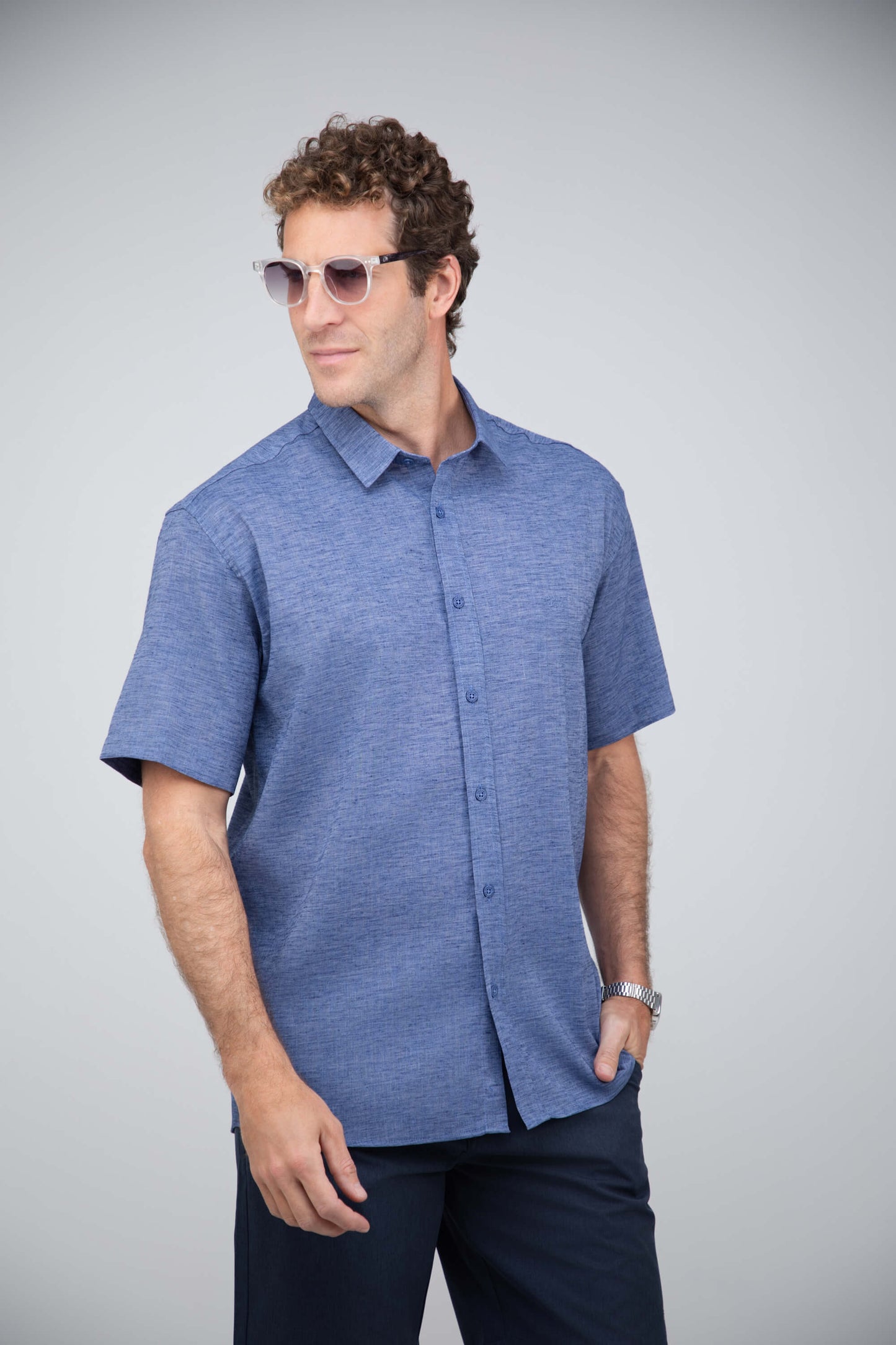 Camisa Masculina Manga Curta com Botões