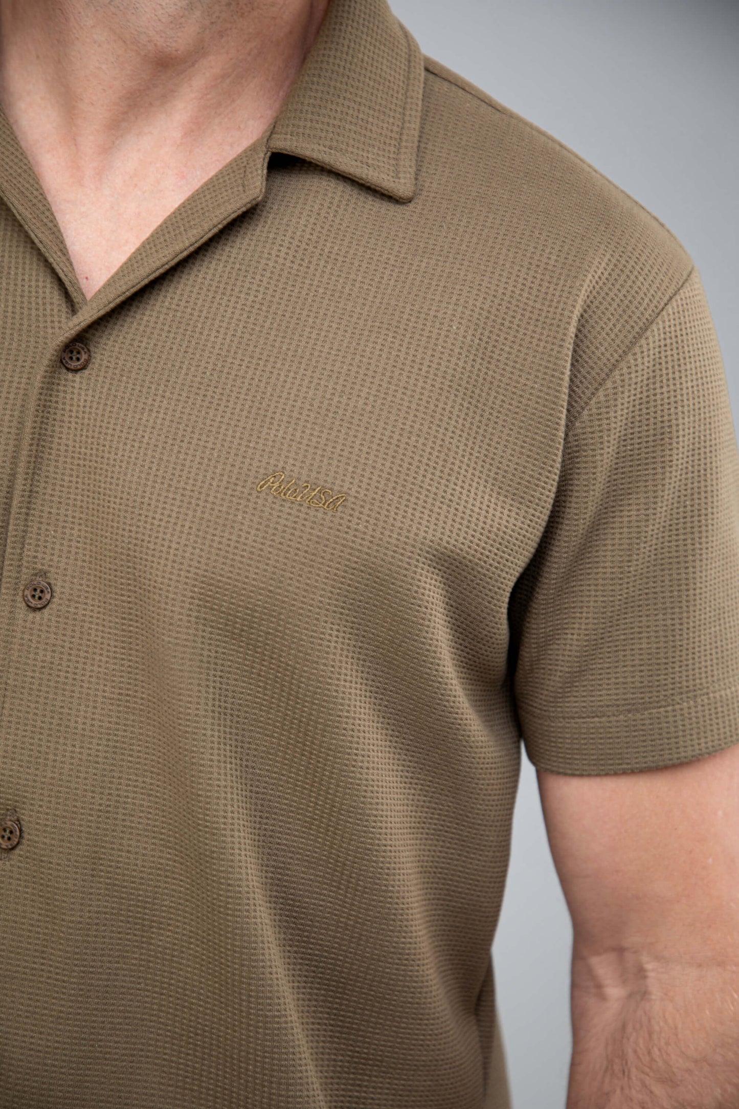 Camisa Masculina Manga Curta com Botões