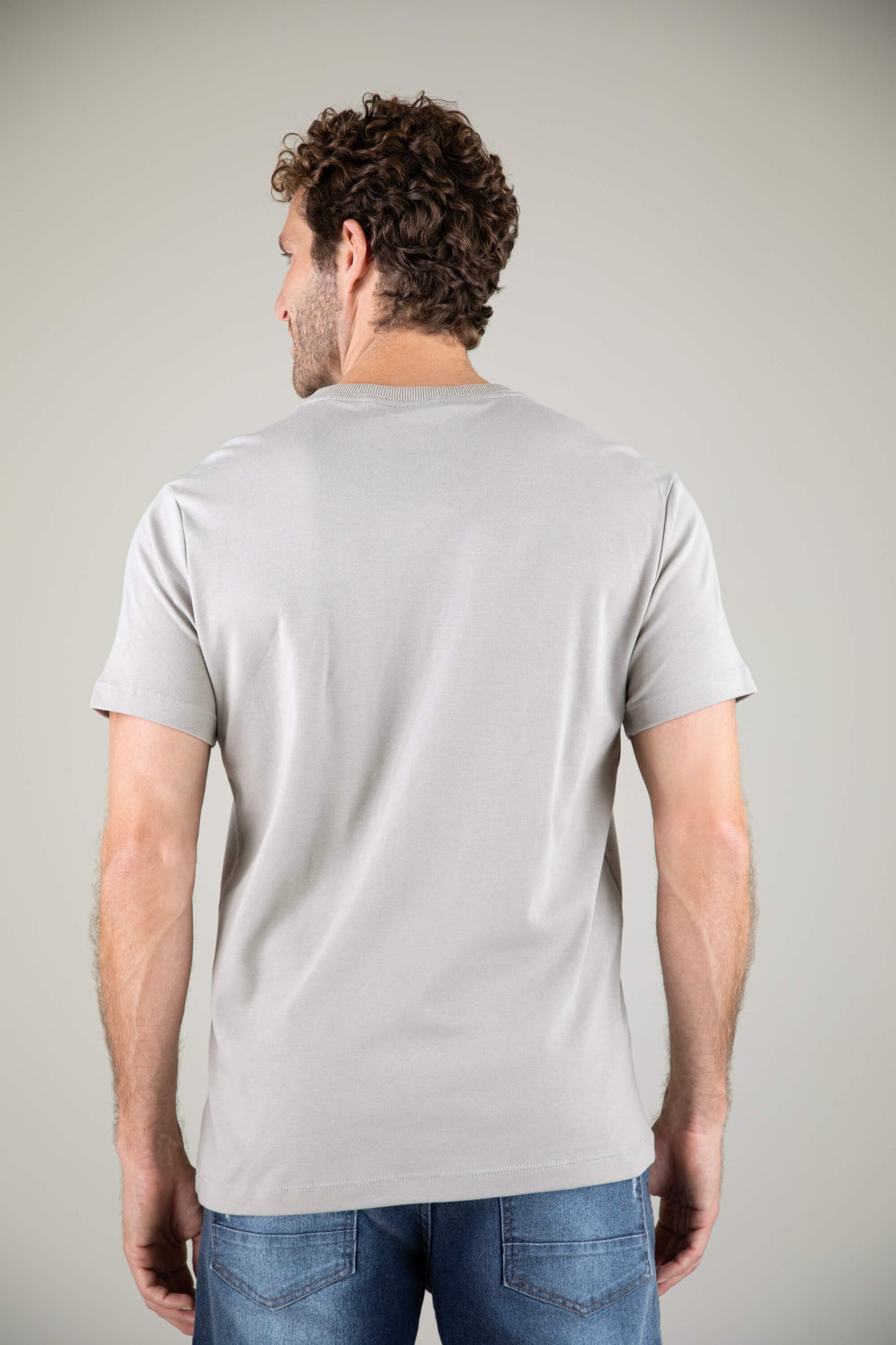 Camiseta Masculina em Suedine
