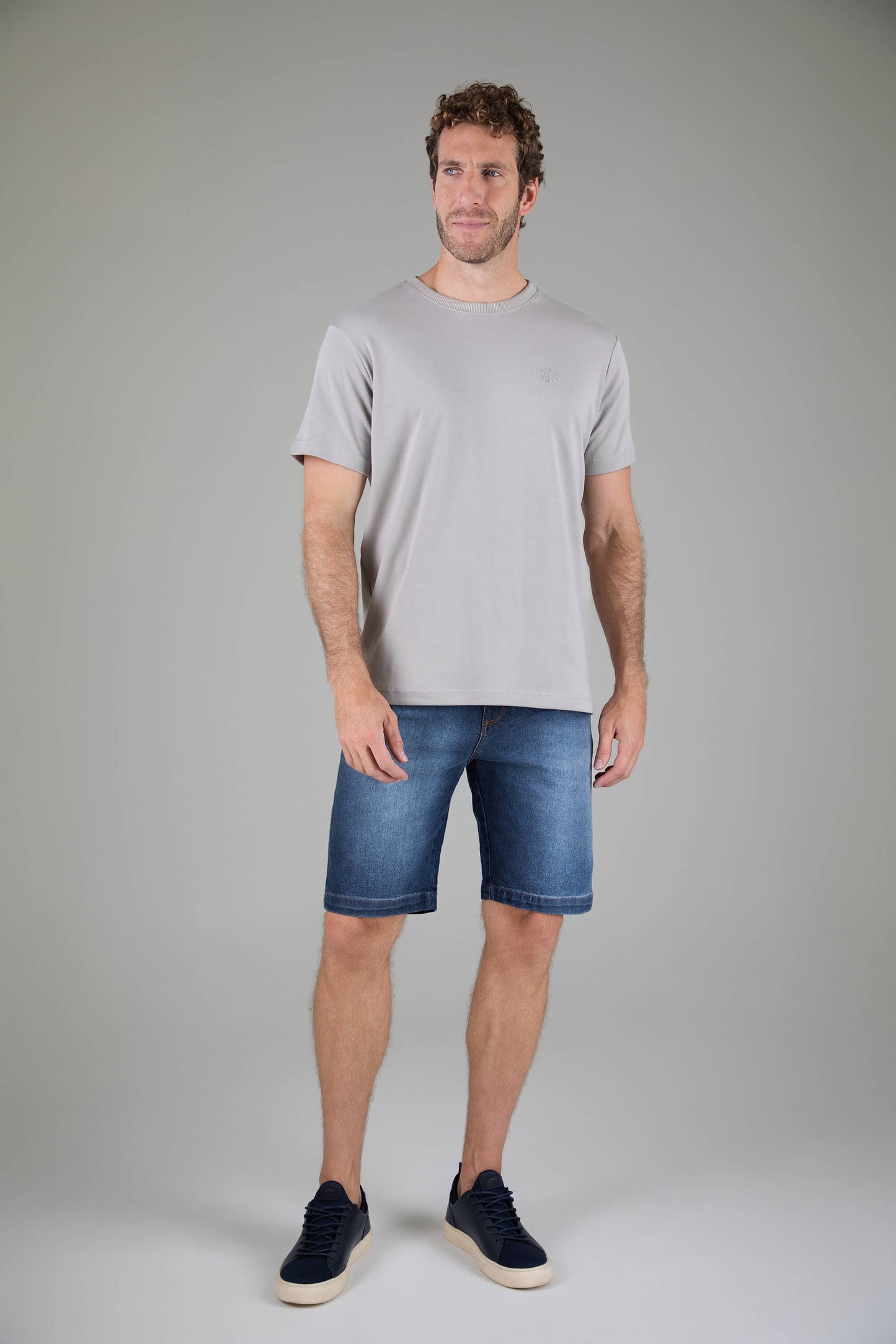 Camiseta Masculina em Suedine